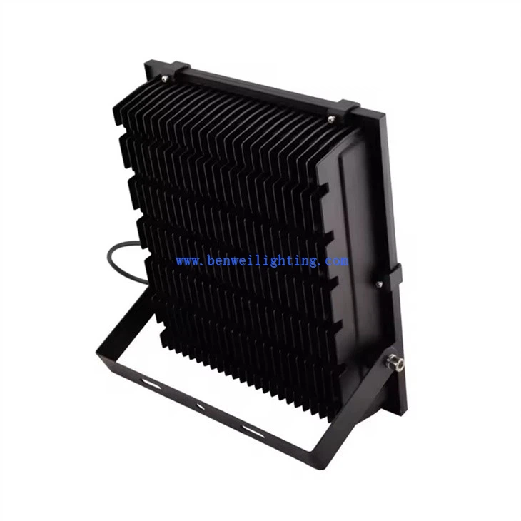 High power floodlight (3)