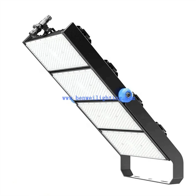 High-powered light (5)